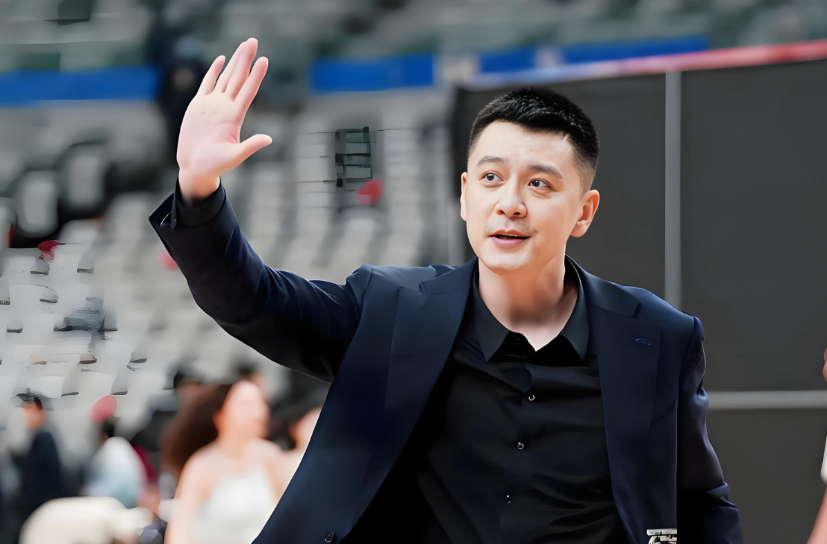 宁队输广东30分!杨鸣个人没输,赢了杜锋一回