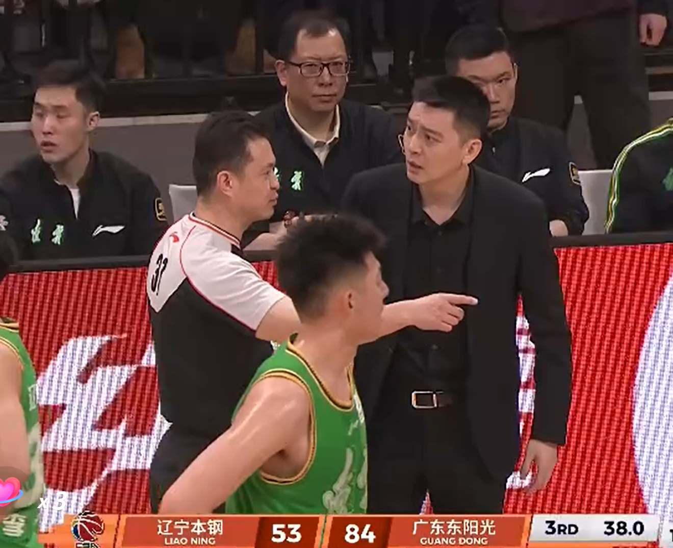 宁队输广东30分!杨鸣个人没输,赢了杜锋一回