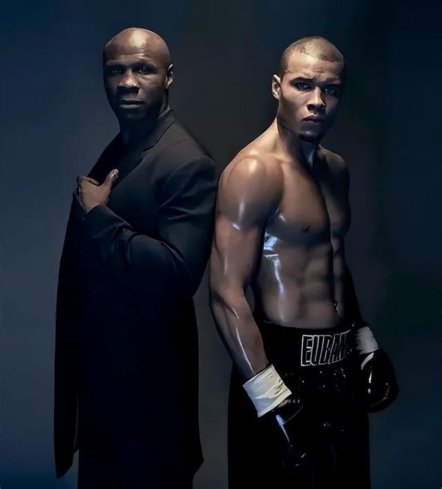 球探体育即时比分比分-告别减重折磨！小尤班克术后将重返超中量级，目标下半年复出|克里斯·尤班克|拳手|比赛|医疗|康复_新浪体育_新浪新闻