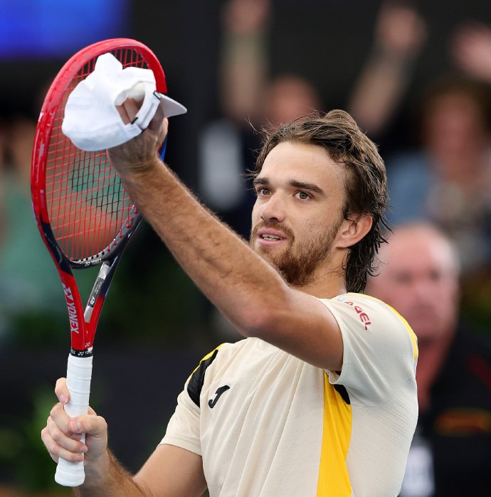 球探体育-澳网首日中国二将出战，门大师携小米辣登顶，资格赛球员又夺冠|北京|恩贝尔|男单决赛|阿丽娜·萨巴伦卡|拉杜卡努_新浪体育_新浪新闻