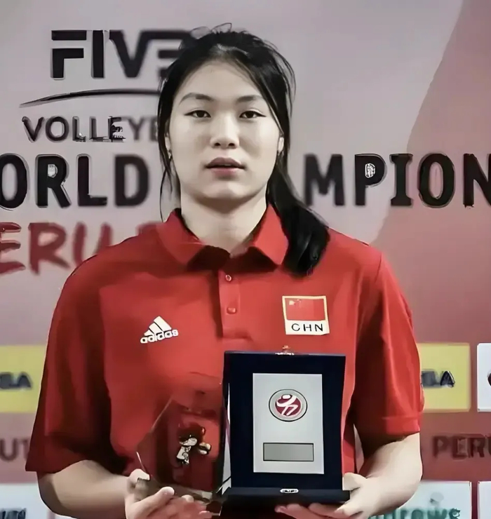 足球比分直播-张籽萱进步不如预期，只因没有顶级教练带！江苏女排应请回沈富麟|二传|李立军|刁琳宇|孙燕|赵勇_新浪体育_新浪新闻