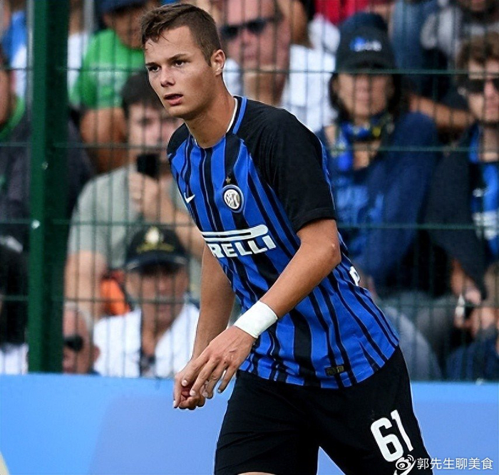 球探体育即时比分比分-曾被估价4000万欧!蓝黑小将又遭遇重伤,国米追求17岁超新星|国际米兰|卡尔博尼|范赫斯登|巴雷拉|科斯托夫_新浪体育_新浪新闻