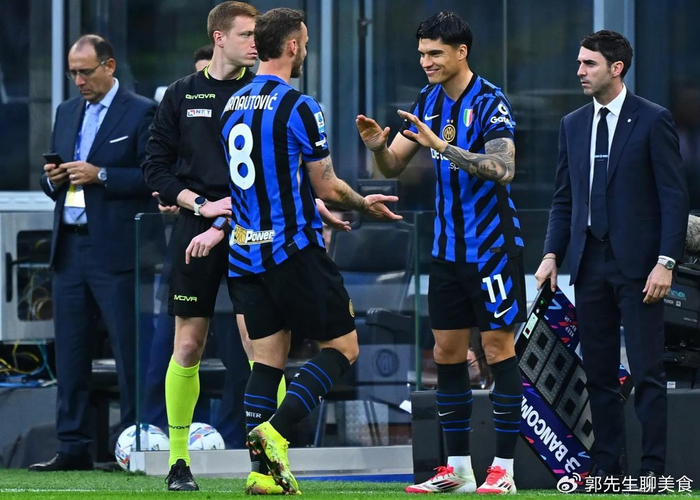 球探体育即时比分比分-曾被估价4000万欧!蓝黑小将又遭遇重伤,国米追求17岁超新星|国际米兰|卡尔博尼|范赫斯登|巴雷拉|科斯托夫_新浪体育_新浪新闻